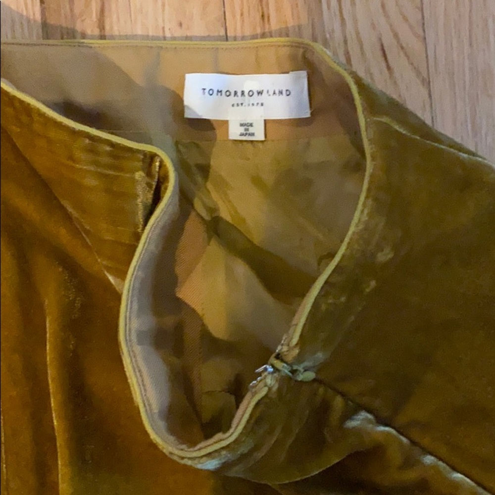 ♥️TOMORROWLAND RICH MUSTARD VELVET SKIRT 34 - Picture 6 of 9